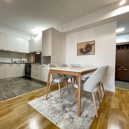 Jurukov Riverside Lägenhet