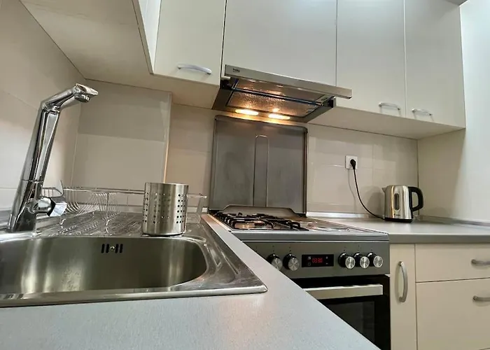 Jurukov Riverside Appartement *